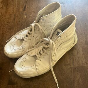 Vans | Women’s | True White | Leather High Tops